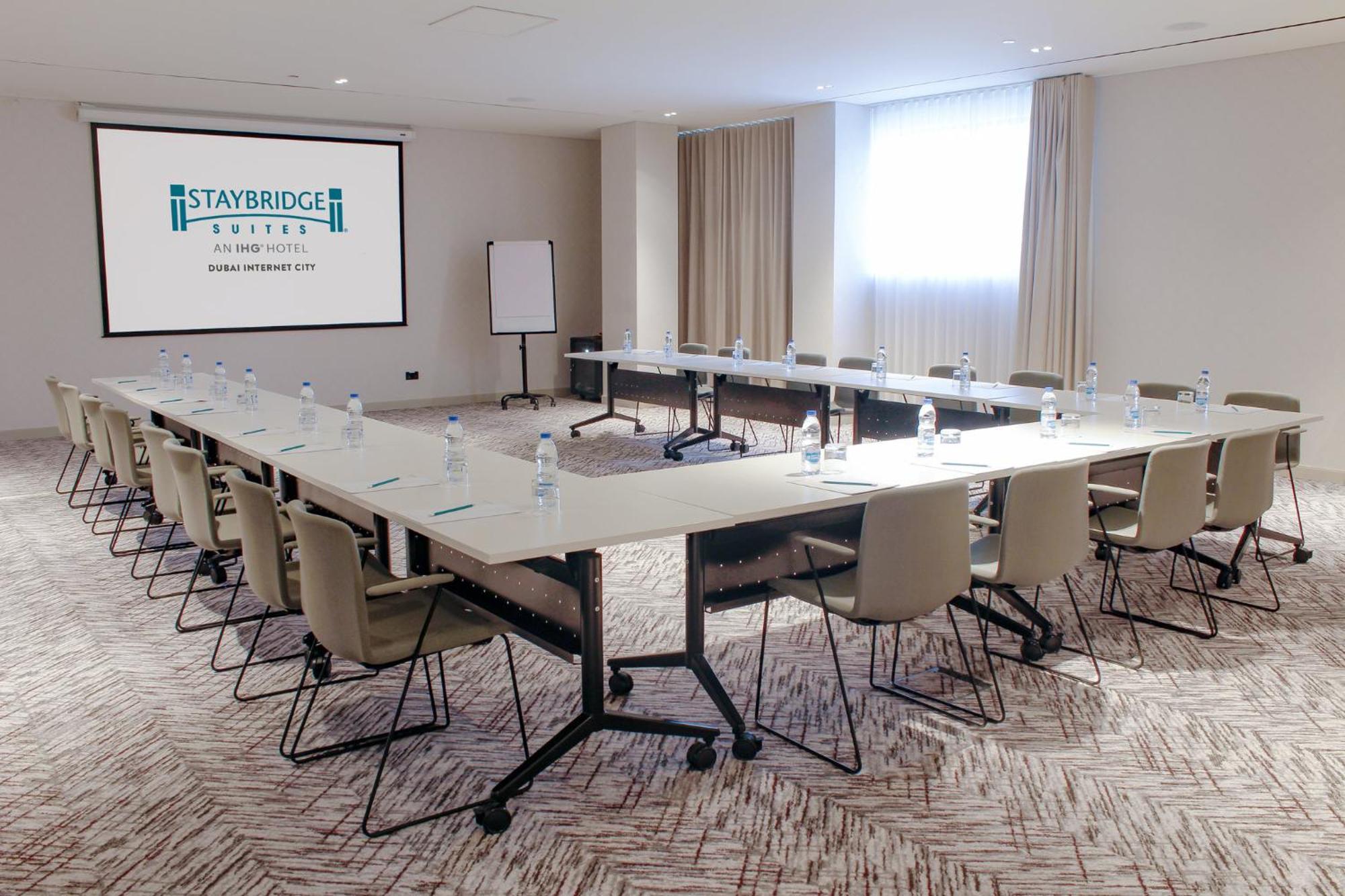 Staybridge Suites Dubai Internet City By Ihg Екстер'єр фото