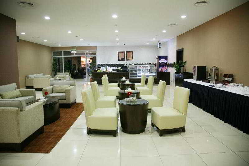 Staybridge Suites Dubai Internet City By Ihg Екстер'єр фото
